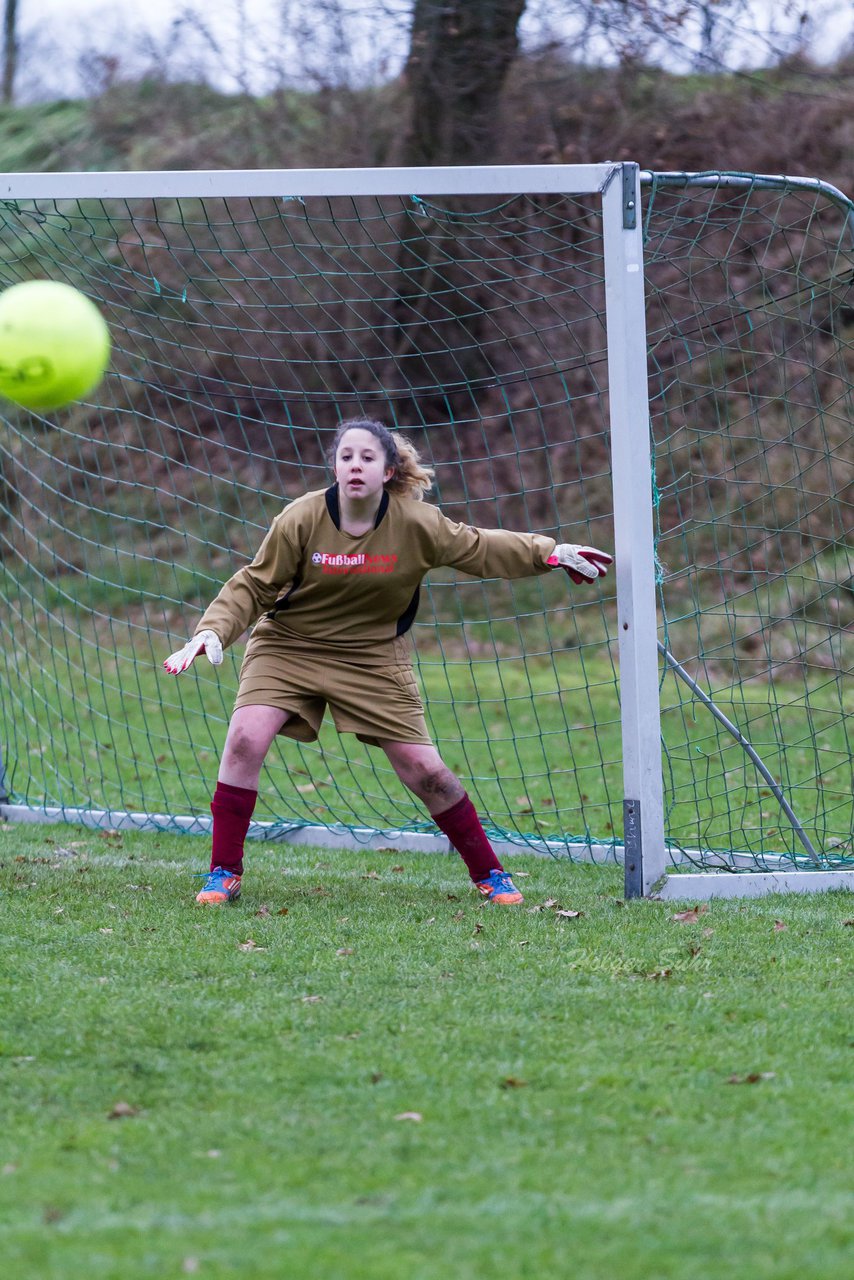 Bild 226 - B-Juniorinnen TSV Gnutz o.W. - SV Henstedt Ulzburg II : Ergebnis: ca. 5:0